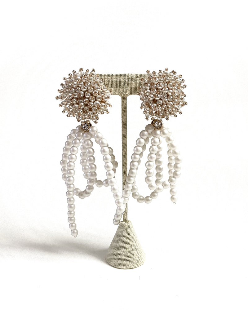 pearly hydrangea stud & pearly tassel