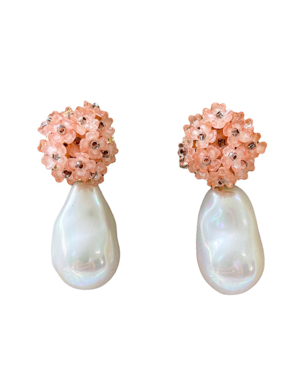 peach hydrangea & baroque pearl drop